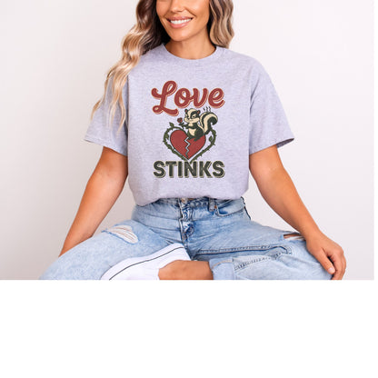Love Stinks Heart Short Sleeve Gildan T-shirt