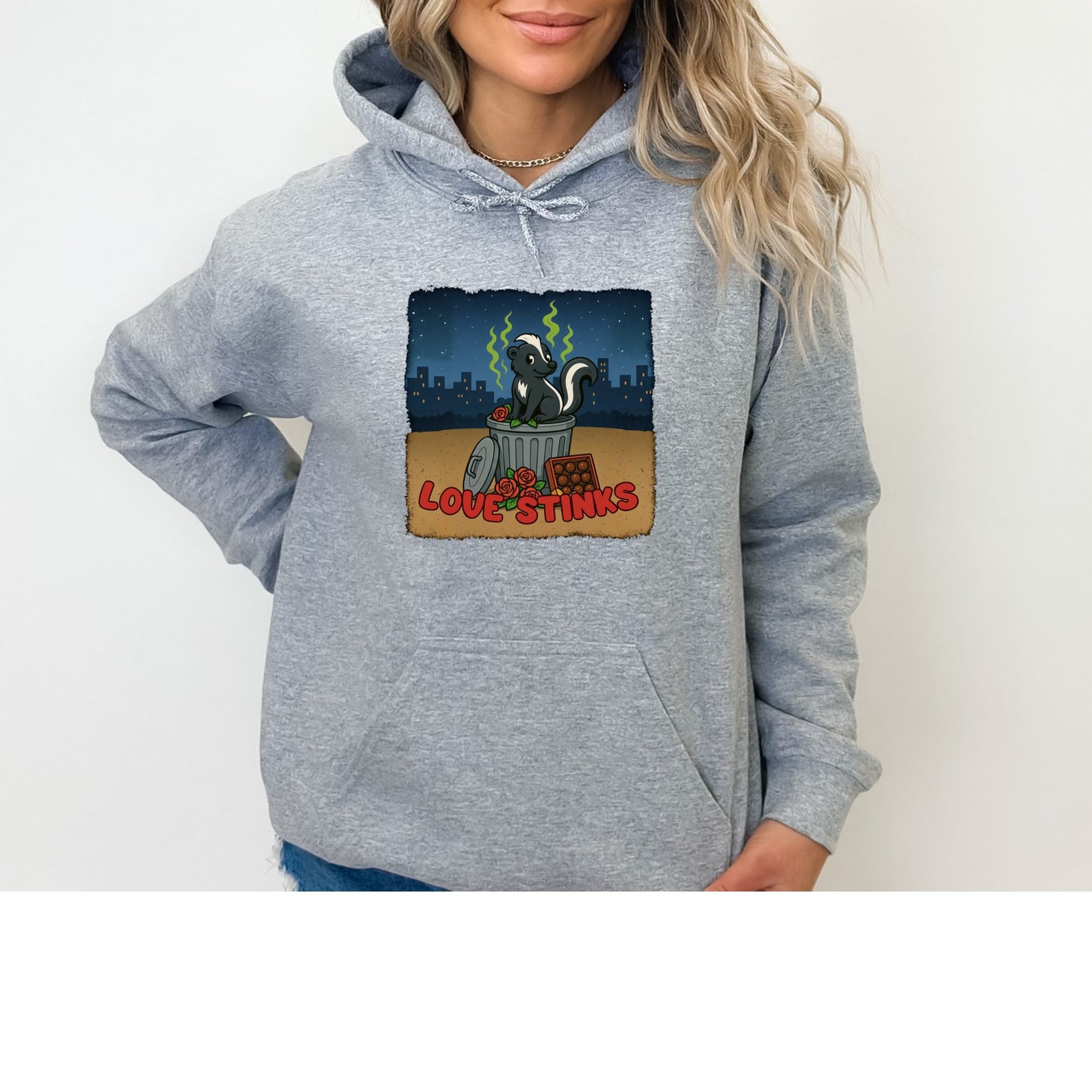 Love Stinks   Trashcan  Gildan Hoodie
