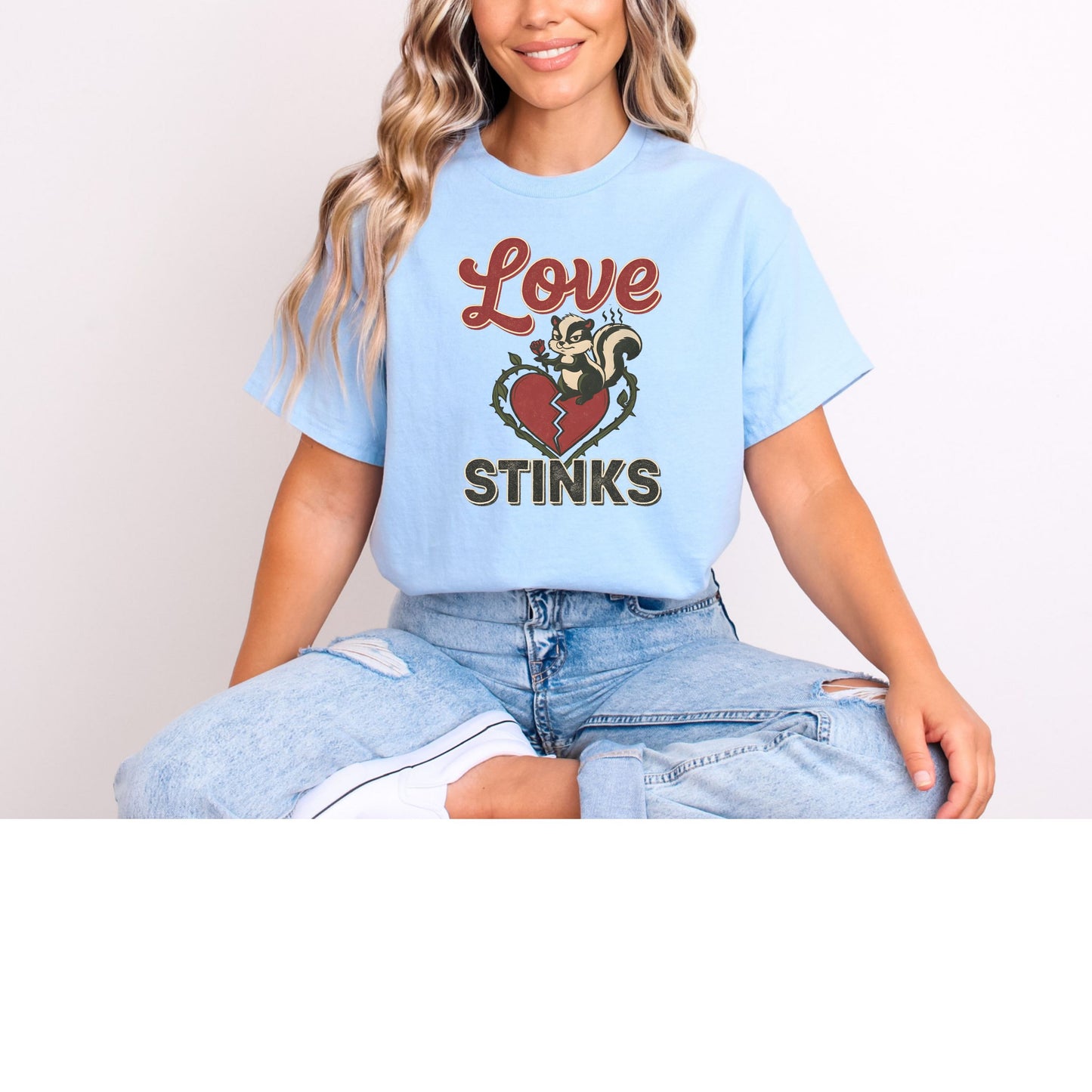 Love Stinks Heart Short Sleeve Gildan T-shirt