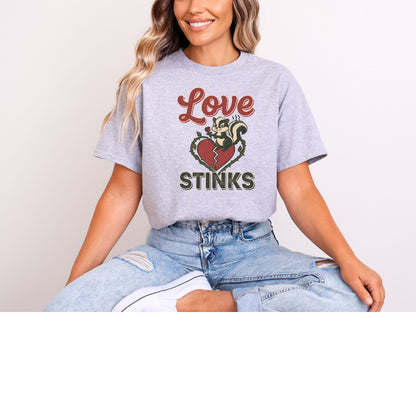 Love Stinks Heart Short Sleeve Gildan T-shirt