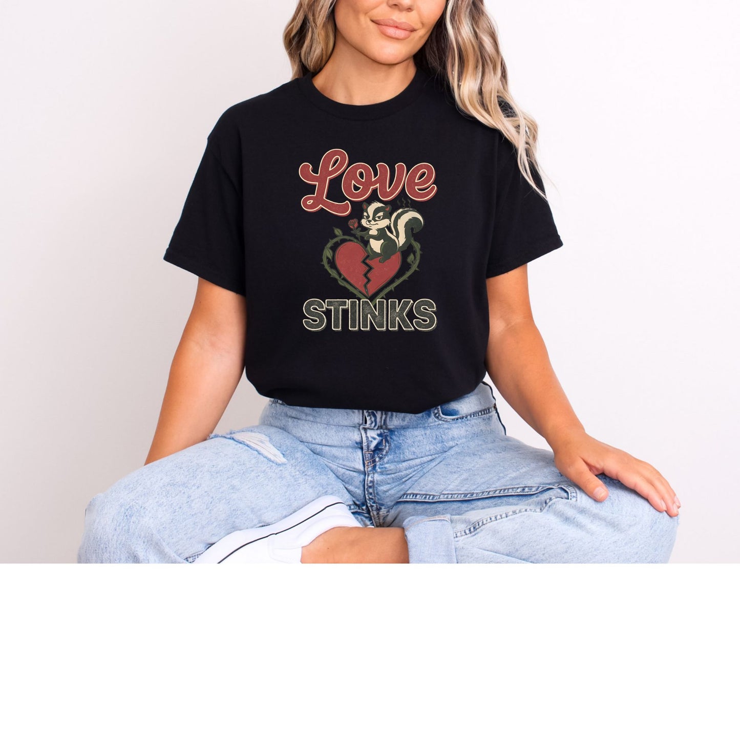 Love Stinks Heart Short Sleeve Gildan T-shirt