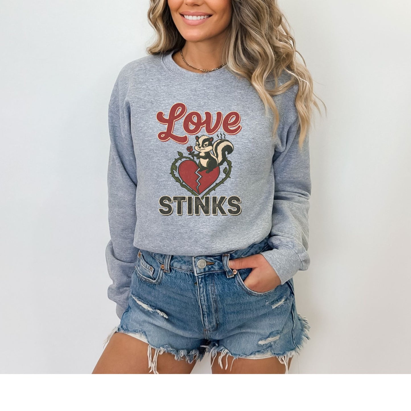 Love Stinks Heart  Gildan Crewneck/Sweatshirt